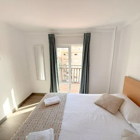 Cozy Close To The Center *