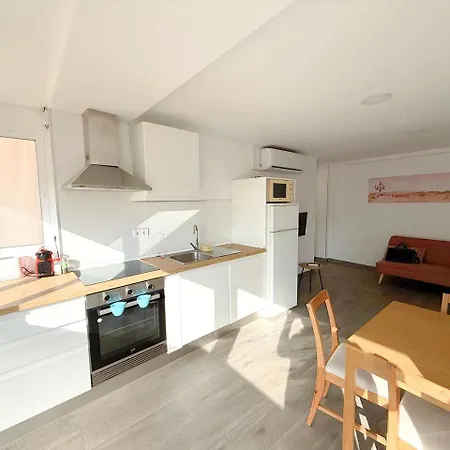 Cozy Close To The Center Apartamento *